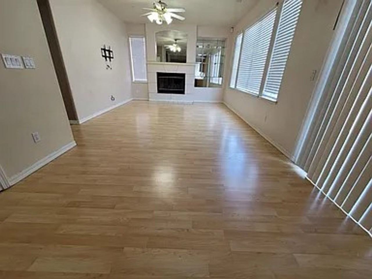 2377 Yorkshire Dr - Photo 5 of 21