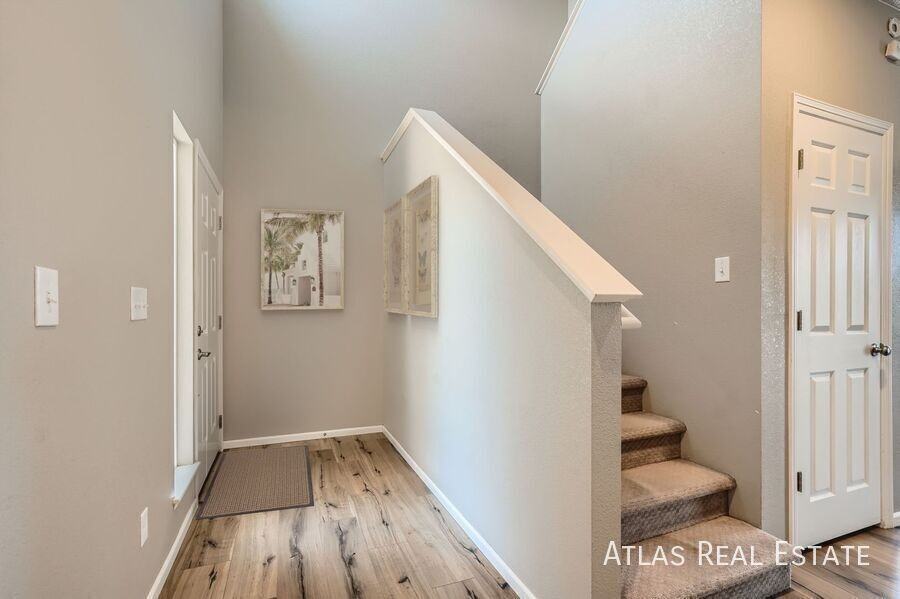 Meadowview - Photo 3 of 9