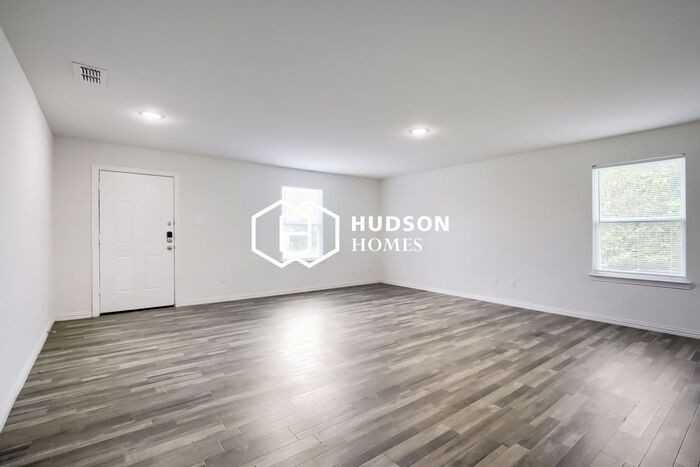 330 Flagship Ln - Photo 4 of 14