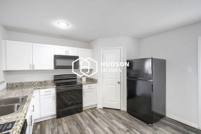 330 Flagship Ln - Photo 6 of 14