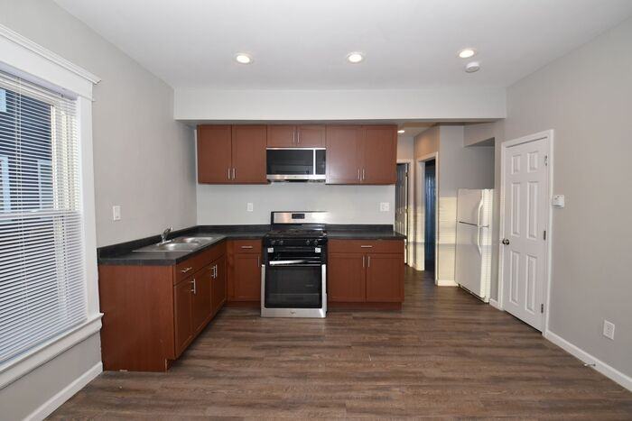 113 S West St #113 - Photo 4 of 12