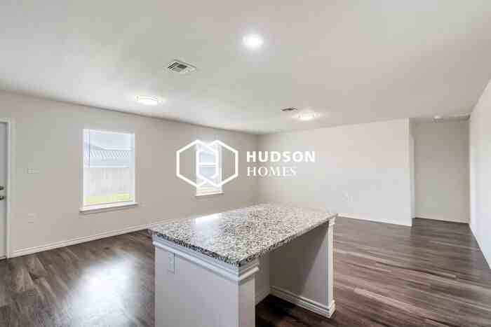 7039 Phoenix Dr - Photo 6 of 14