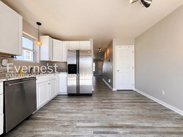 2040 Oakcrest Cir - Photo 7 of 26