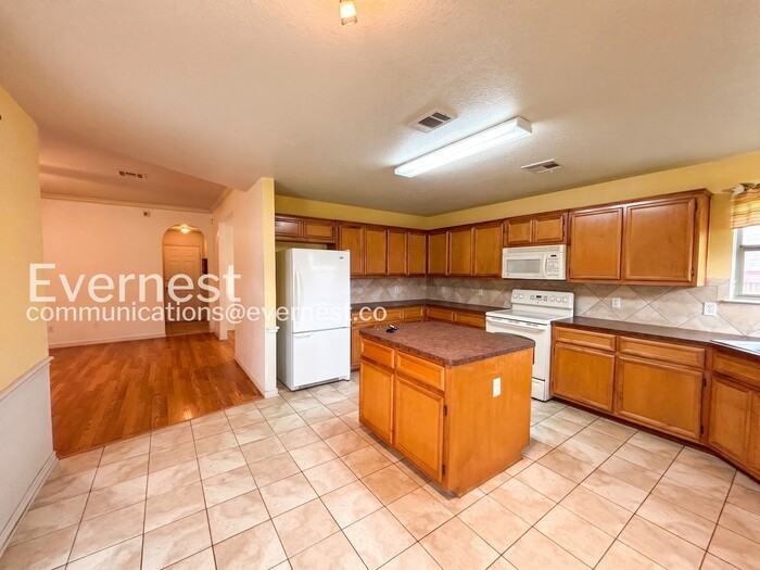 3705 Barbed Wire Dr - Photo 6 of 24