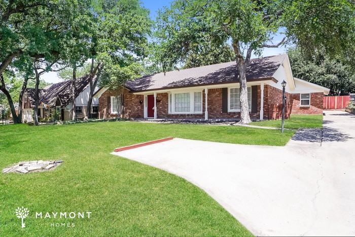 7313 Monterrey Dr - Photo 4 of 15