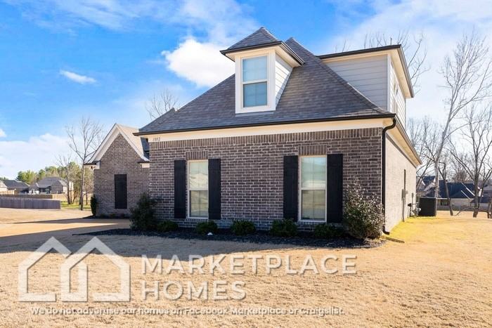 1802 Millers Cv - Photo 2 of 32