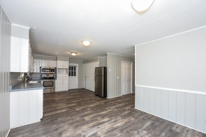 455 Brookshire Dr - Photo 6 of 13