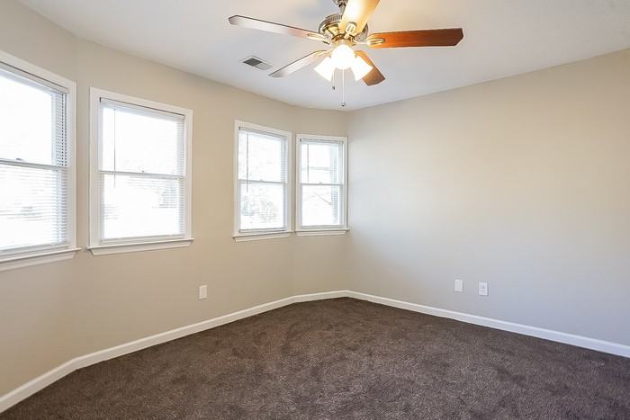 2323 Casaba Dr - Photo 5 of 10