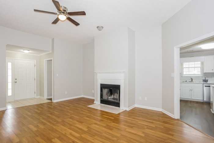 345 Washington St - Photo 3 of 11
