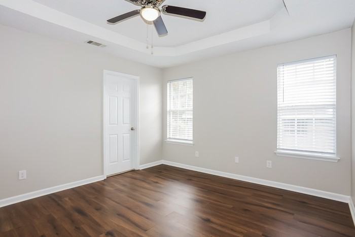 345 Washington St - Photo 5 of 11