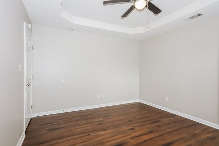 345 Washington St - Photo 6 of 11