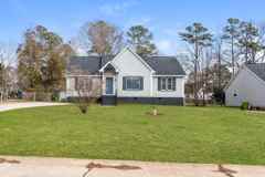 323 Chadford Rd - Photo 1 of 1