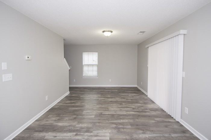 609 Green Pasture Ct - Photo 2 of 8