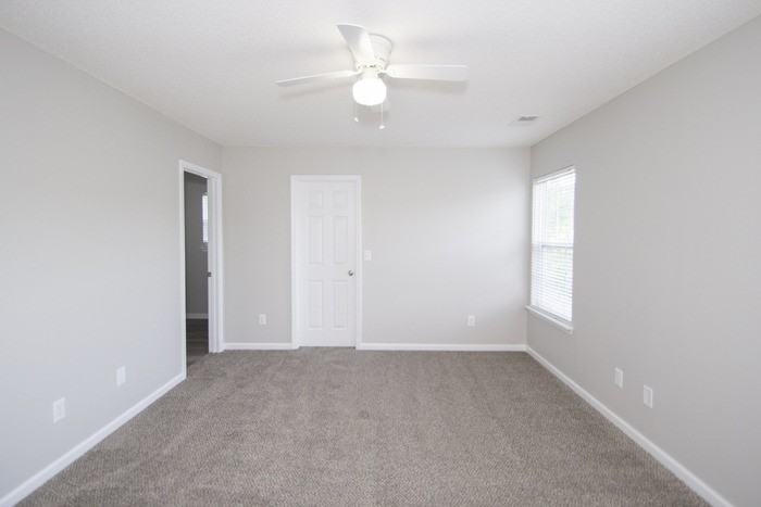 609 Green Pasture Ct - Photo 5 of 8