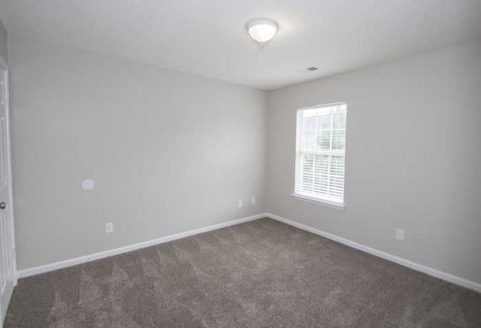 609 Green Pasture Ct - Photo 6 of 8