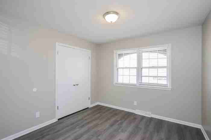3624 Ne West Park Dr - Photo 6 of 10