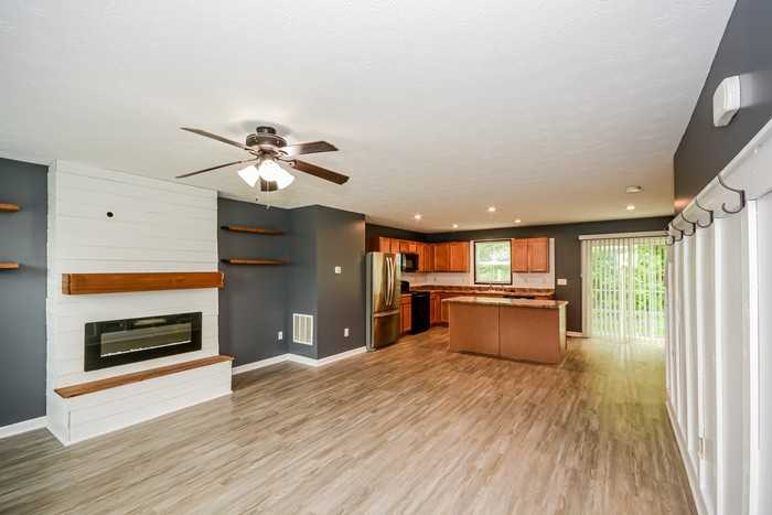 6203 Woodview Dr - Photo 7 of 13