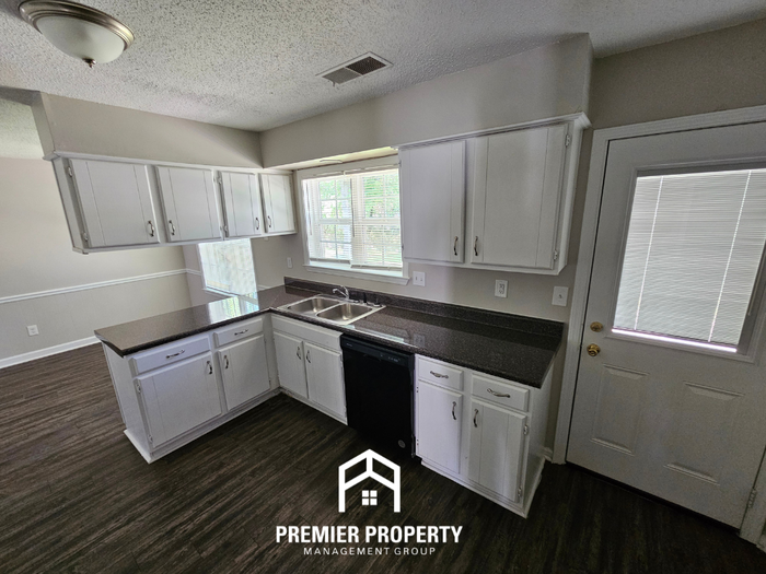 3999 Lacewood Dr - Photo 7 of 21