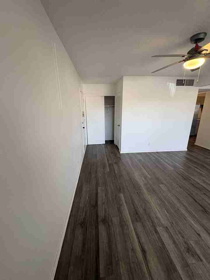 4711 Country Club Ln Nw #C3 - Photo 3 of 12