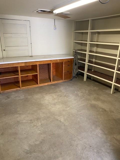 301 18th St #NA - Photo 4 of 5