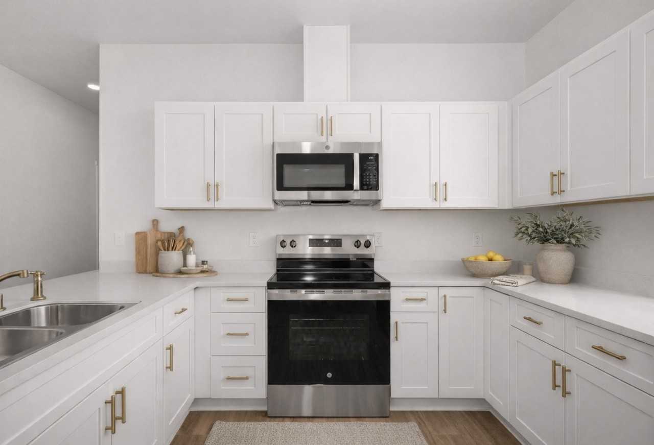 505 E Hawthorne Rd #302 - Photo 3 of 28