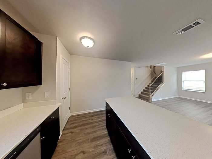 20 Daniel Ln - Photo 4 of 22