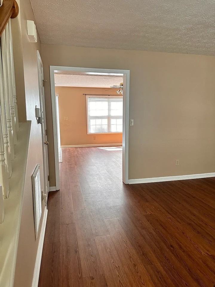 1189 Lacy Ln #NA - Photo 3 of 20