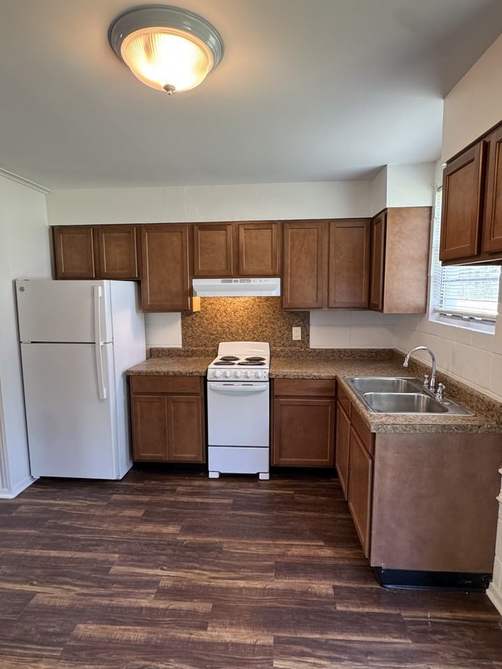 494 Central Ave #4 - Photo 2 of 7