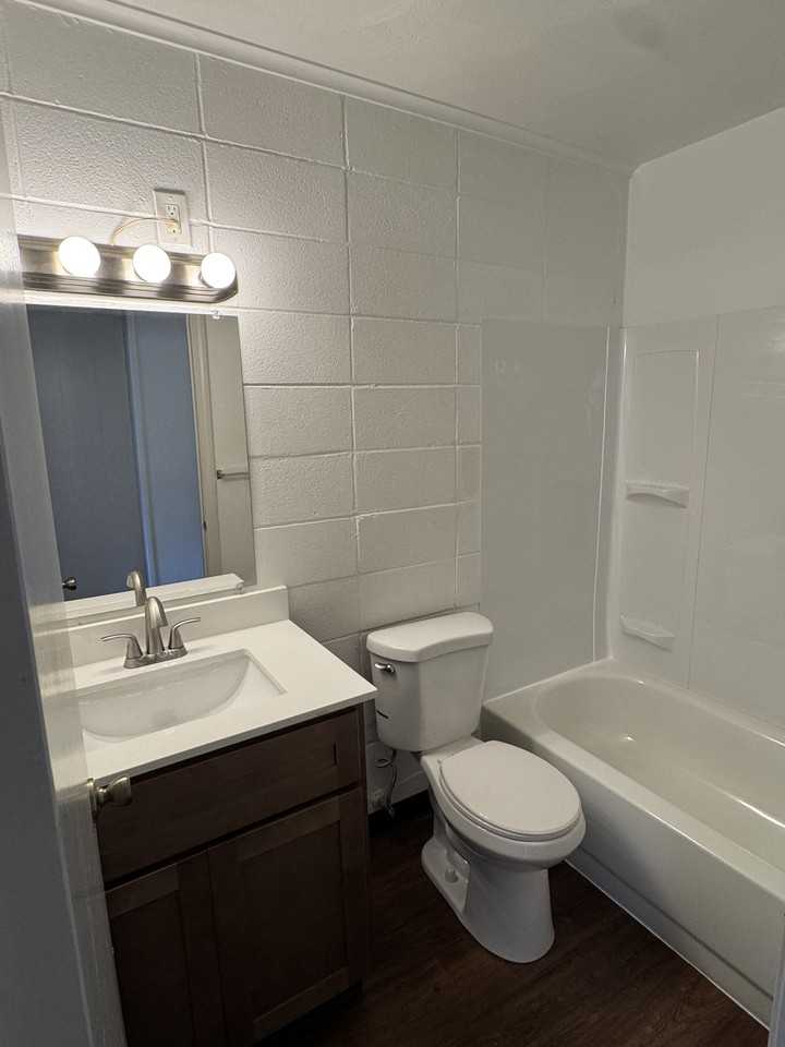 494 Central Ave #4 - Photo 7 of 7