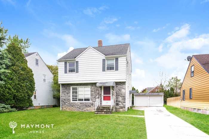 370 Lloyd Rd - Photo 2 of 3