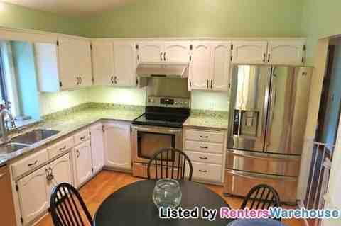 1649 Norwood Dr - Photo 5 of 16