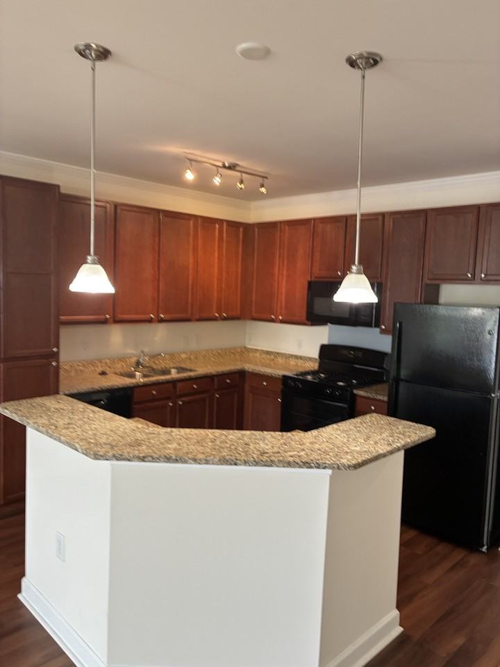 2401 Highpoint View Ct #403 - Photo 2 of 6