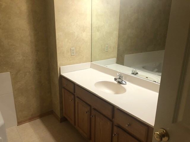 1939 Bluestem Ln - Photo 6 of 9