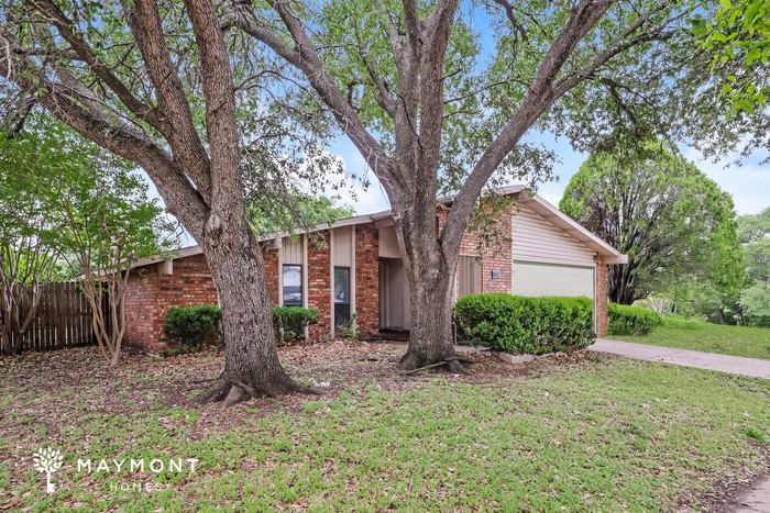 1617 Whittenburg Dr - Photo 2 of 3