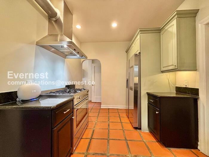 132 N Crescent Heights Blvd - Photo 6 of 36