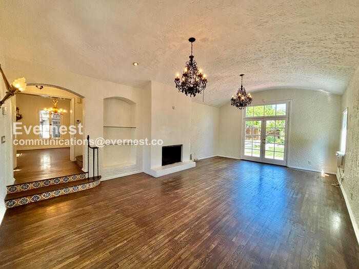 132 N Crescent Heights Blvd - Photo 7 of 36