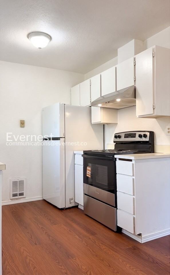 1033 Sw 148th St #3 - Photo 4 of 18