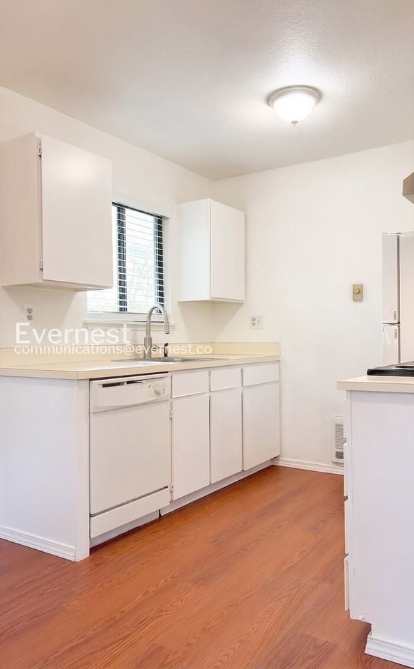 1033 Sw 148th St #3 - Photo 5 of 18