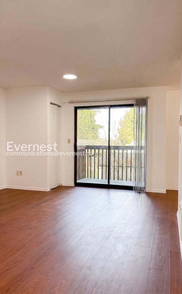 1033 Sw 148th St #3 - Photo 6 of 18