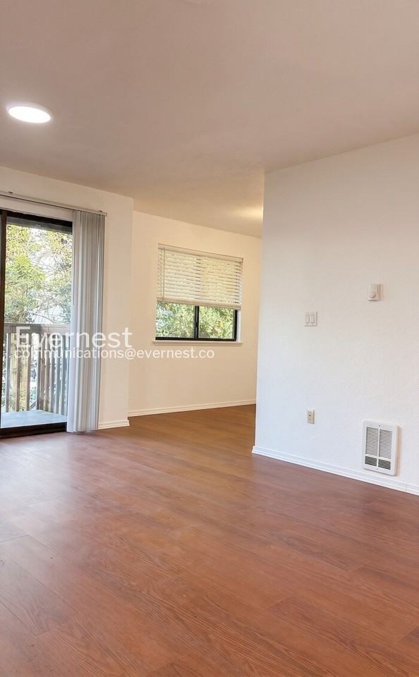 1033 Sw 148th St #3 - Photo 7 of 18