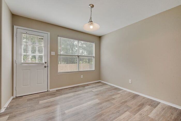 8026 Arkan Pkwy - Photo 7 of 29