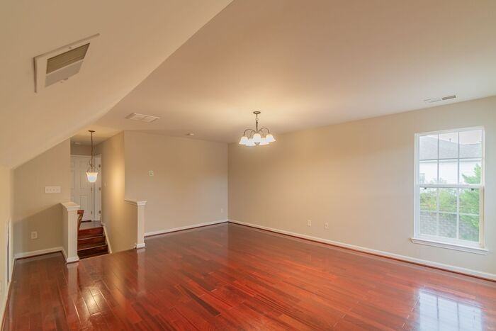 4057 Buckingham Dr - Photo 6 of 28
