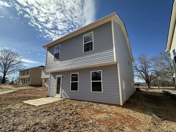 1223 Dodd St - Photo 4 of 20