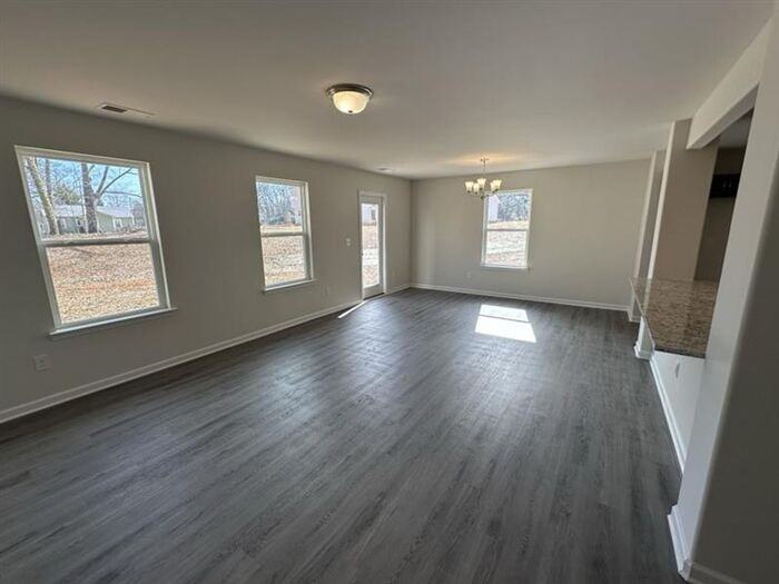 1223 Dodd St - Photo 7 of 20