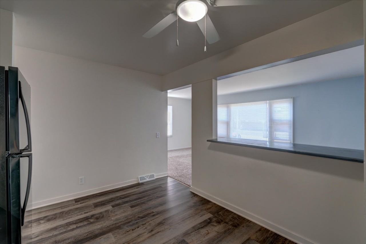 1906 Lake Point Dr #3 - Photo 6 of 16