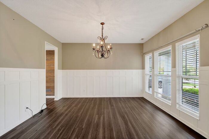 16259 Countryside Blvd - Photo 4 of 29
