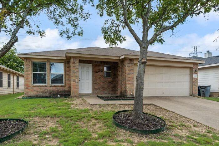 6233 Balcony Ln - Photo 4 of 25