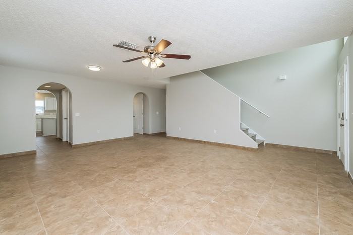 12627 Lake Vista Dr - Photo 5 of 16