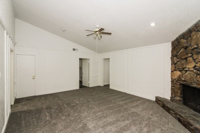 6218 Ridgeline Dr - Photo 2 of 14