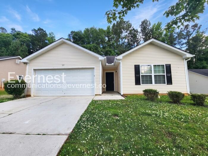 319 Bridgeport Ln - Photo 2 of 24